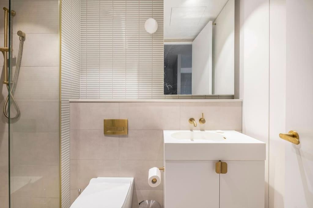 Skyone Lux 2Bed2Bath Aprt In Boxhill And Free Carpark Apartment Box Hill Exterior photo
